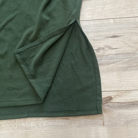 NWOT Adorable Womens XL Cut Out Sleeves Hunter Green Top. - Picture 9 of 11